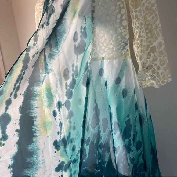 Knit & Love Women’s Green/Ivory Cardigan Cover Medium - Picture 3 of 9